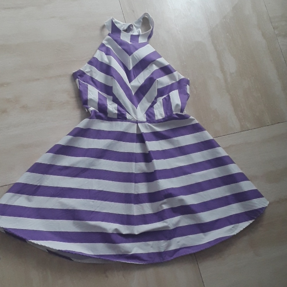 White and purple short dress